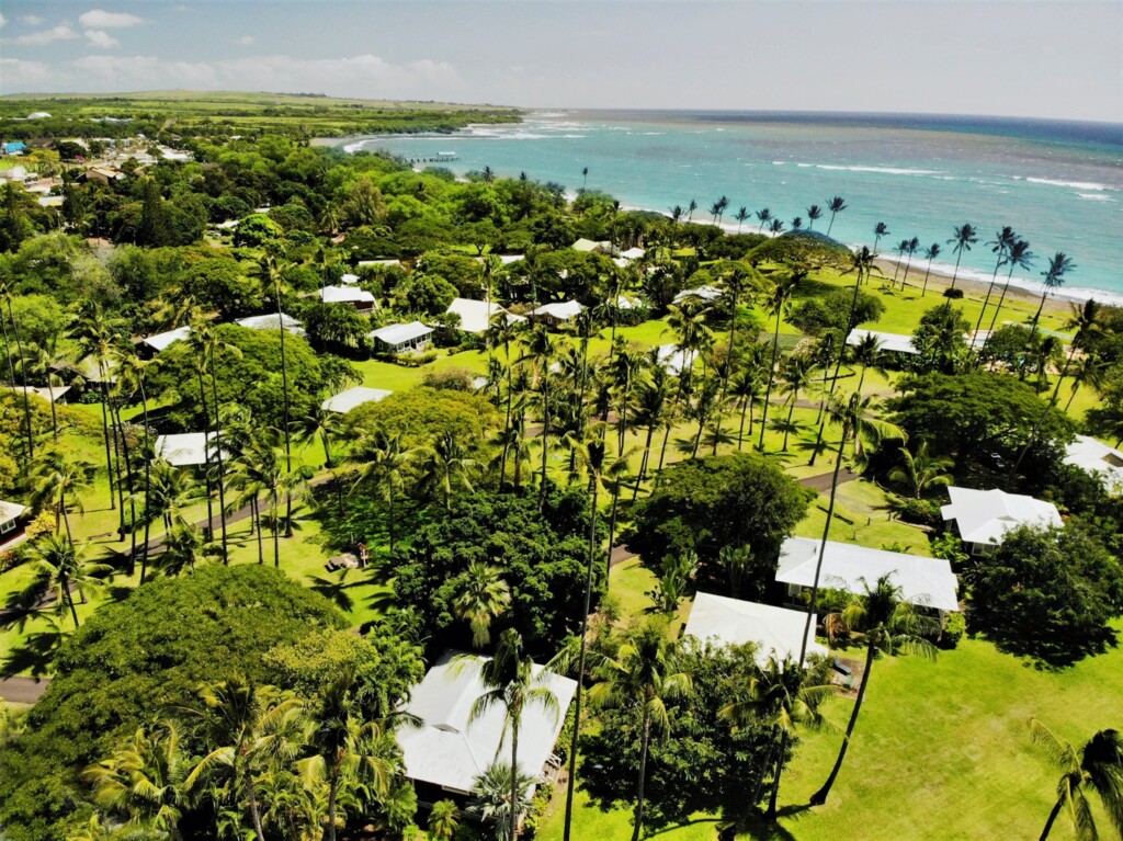 Waimea Plantation Cottages Over the Ocean